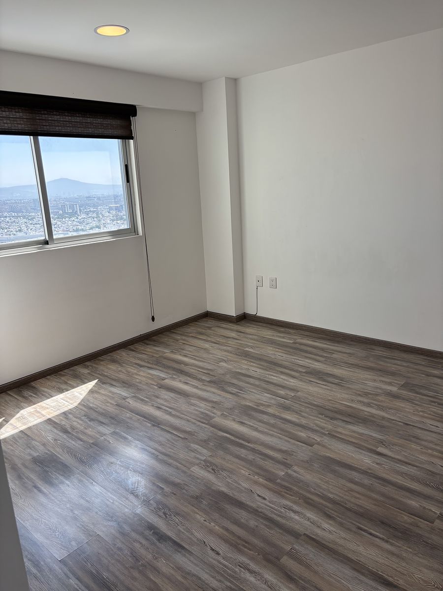 9 de 25: Segunda Recamara