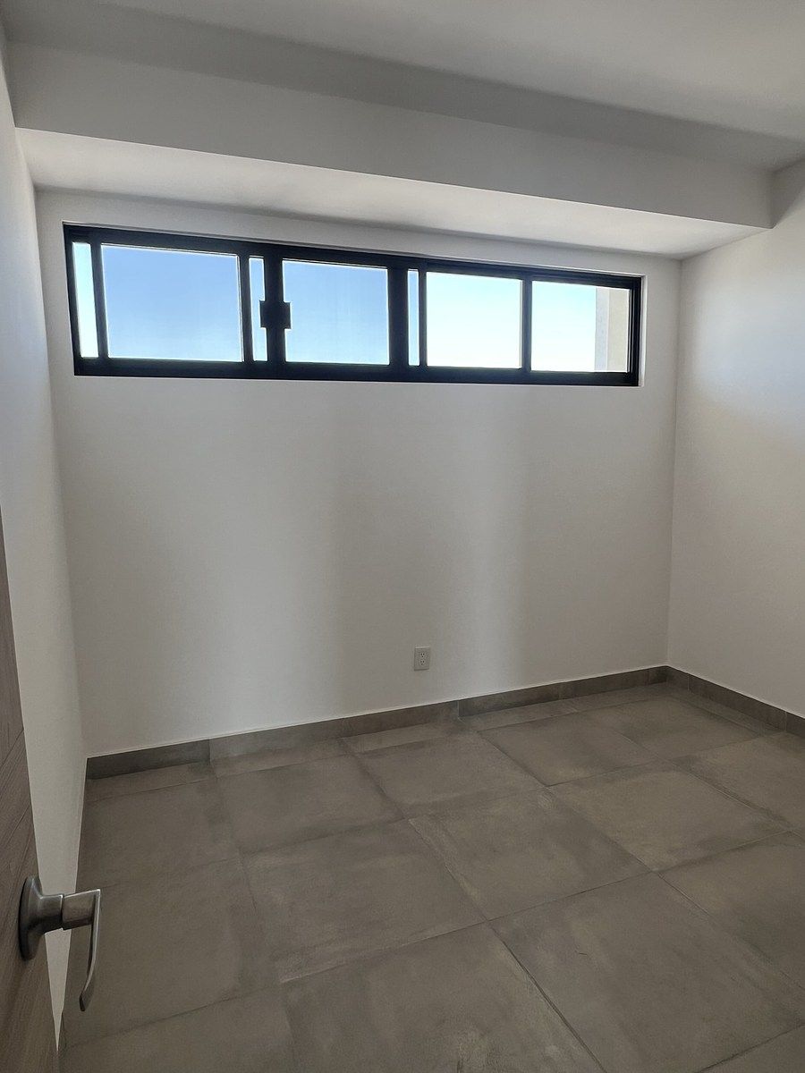 10 of 21: Segunda habitación