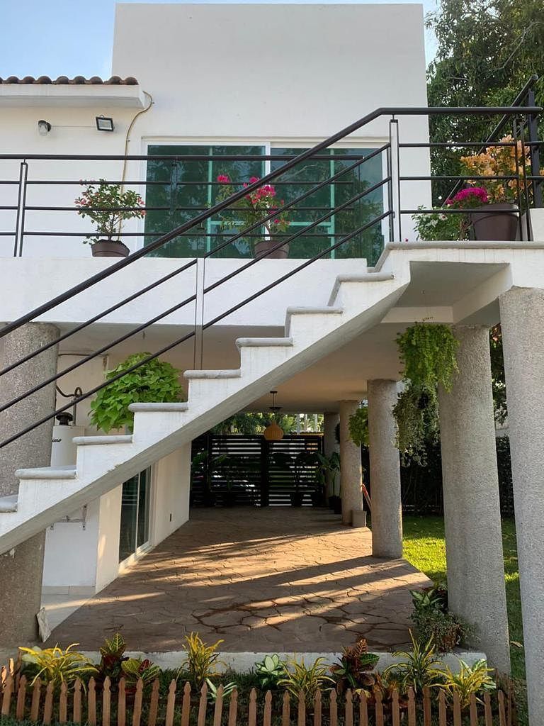 5 de 25: Vista  de la zona del Ingreso al Estacionamiento