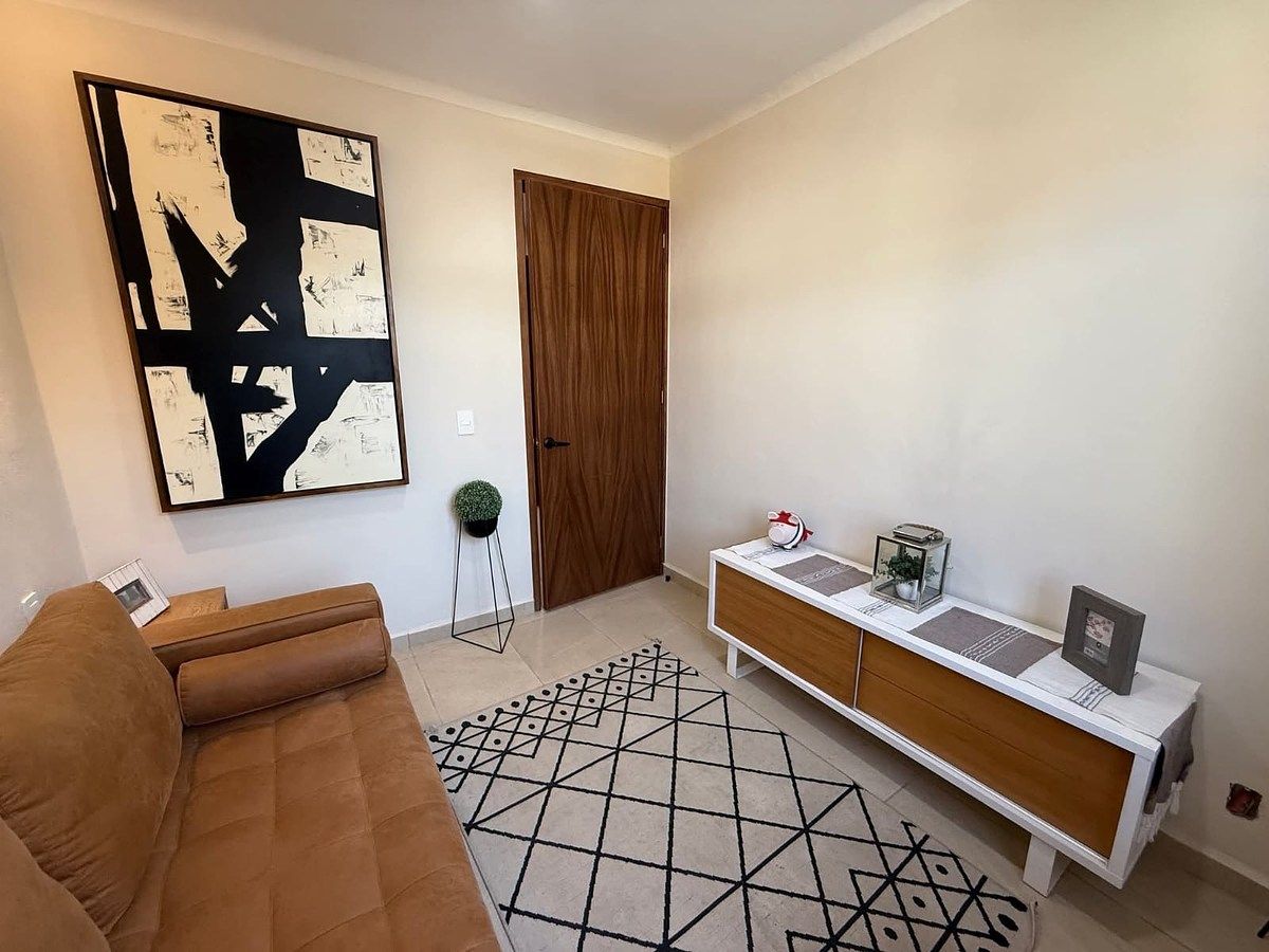 2 de 6: Estudio o recamara en planta baja