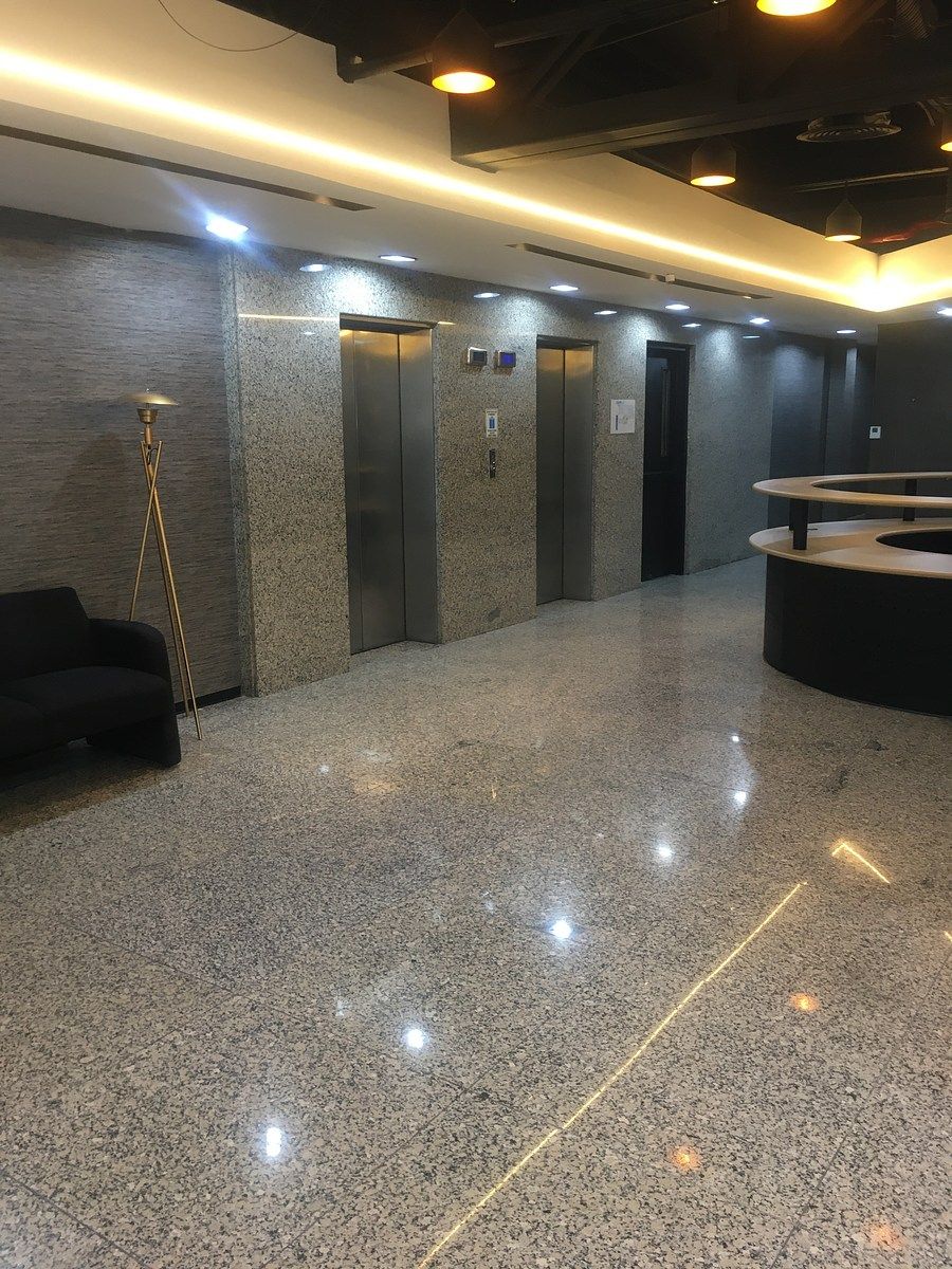 OFICINA EN RENTA ZONA LAZARO CARDENAS, foto 1 de 11