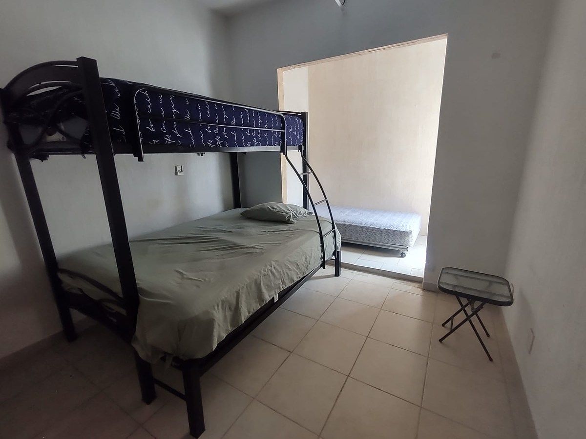 16 of 25: Habitación secundaria - Planta alta