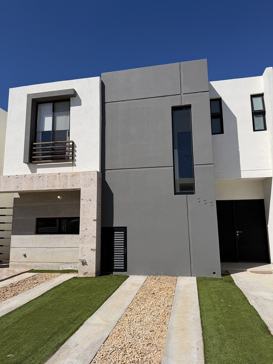 1 de 18: FACHADA PRINCIPAL