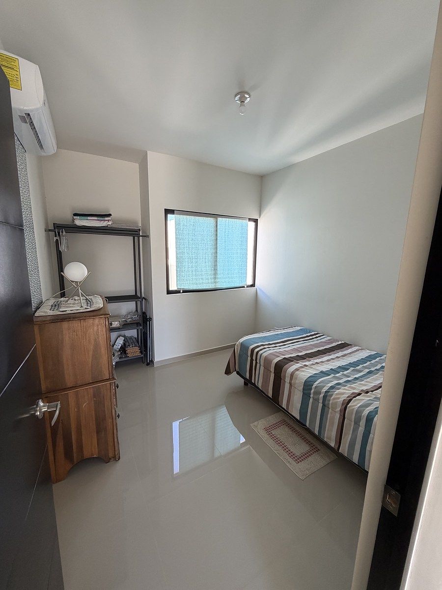 9 de 18: HABITACIÓN 1