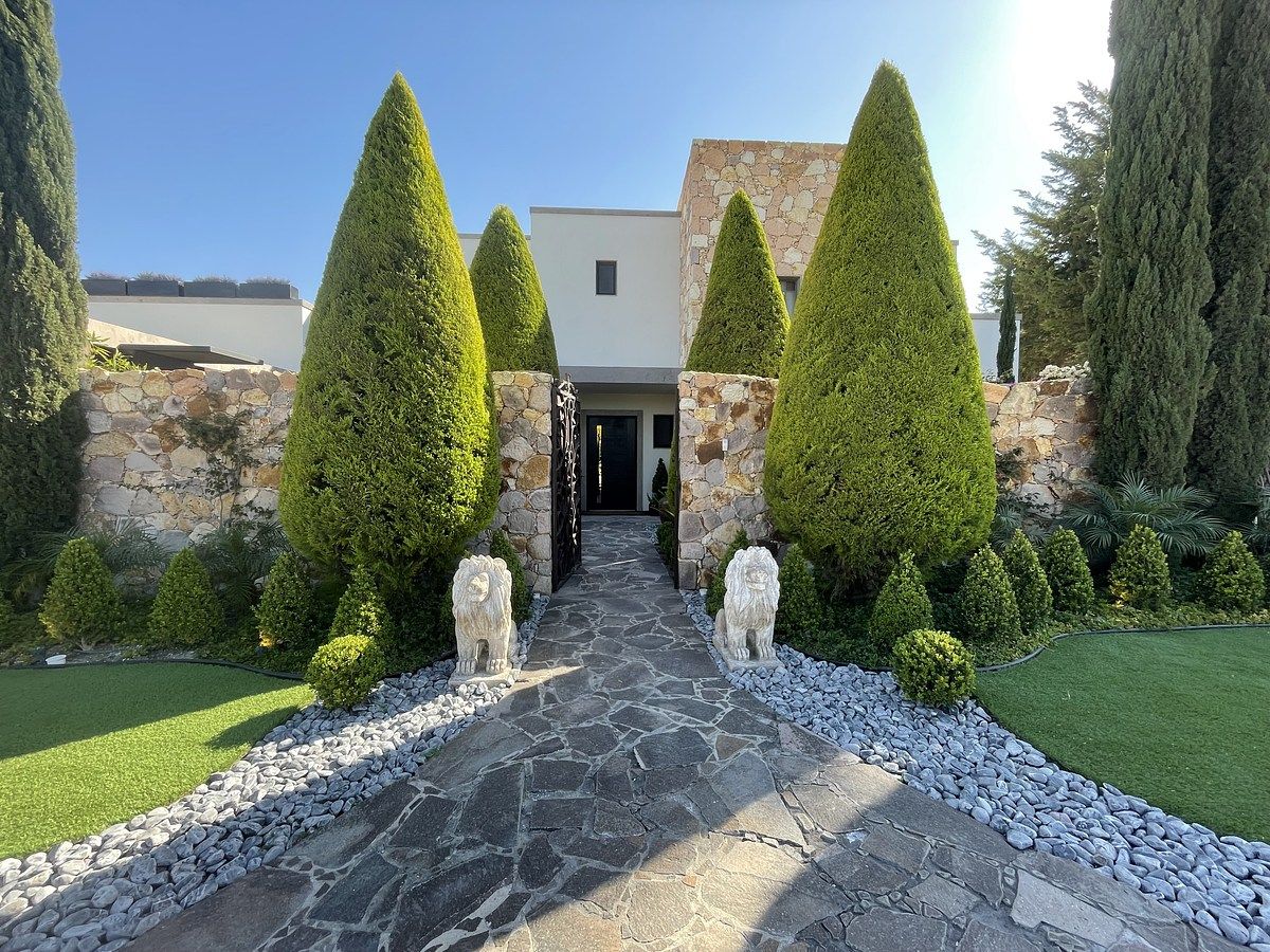 Luxury Fully Furnished Home for Sale in Rancho Los Labradores | San Miguel - Image 4