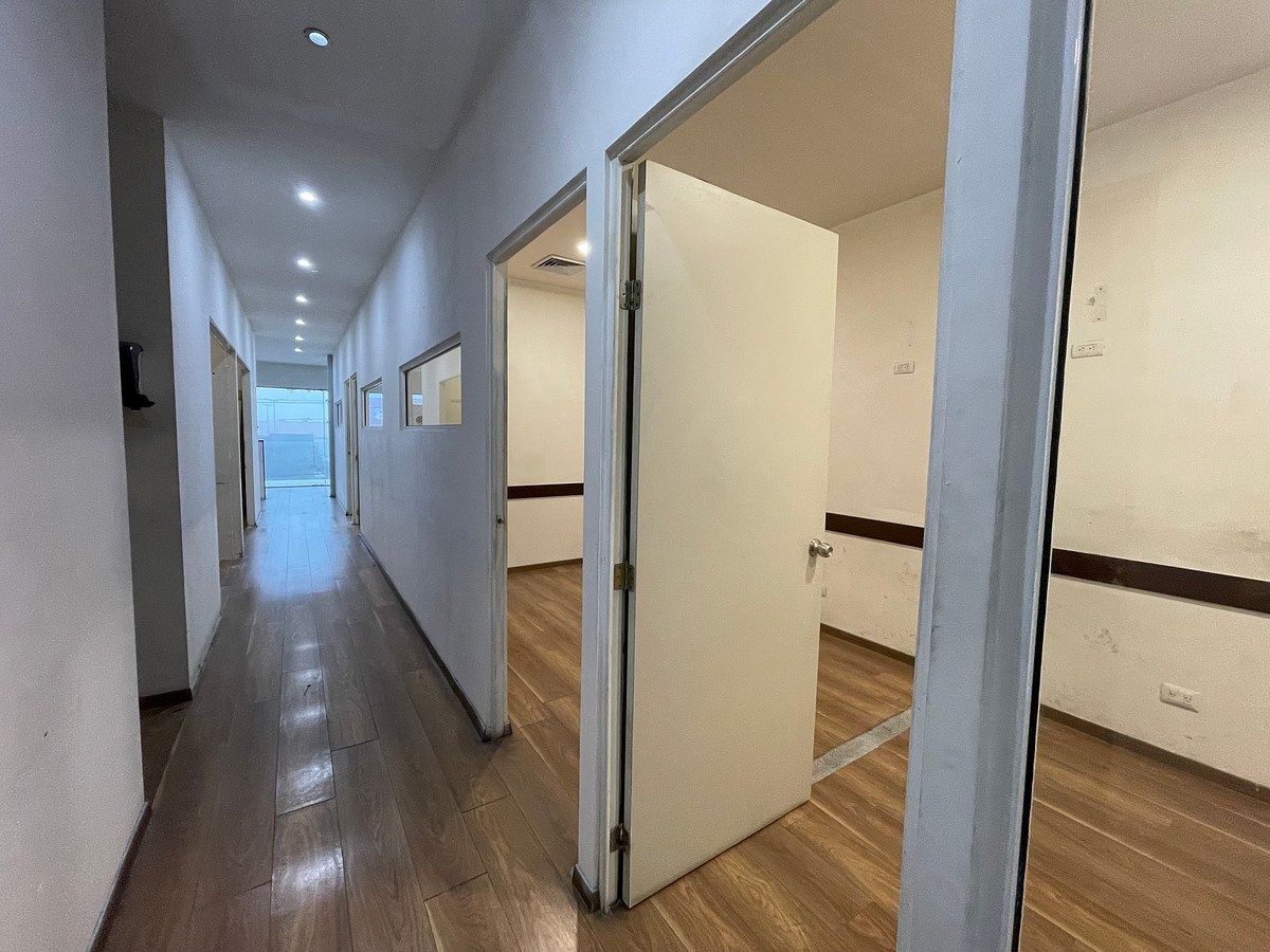 Retail Space in Real de Cumbres 1er Sector, Monterrey, photo 3 of 21