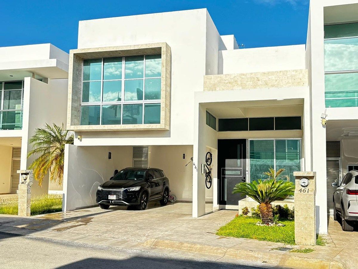 Casa en Venta en Privada en Altabrisa, Merida Yucatan