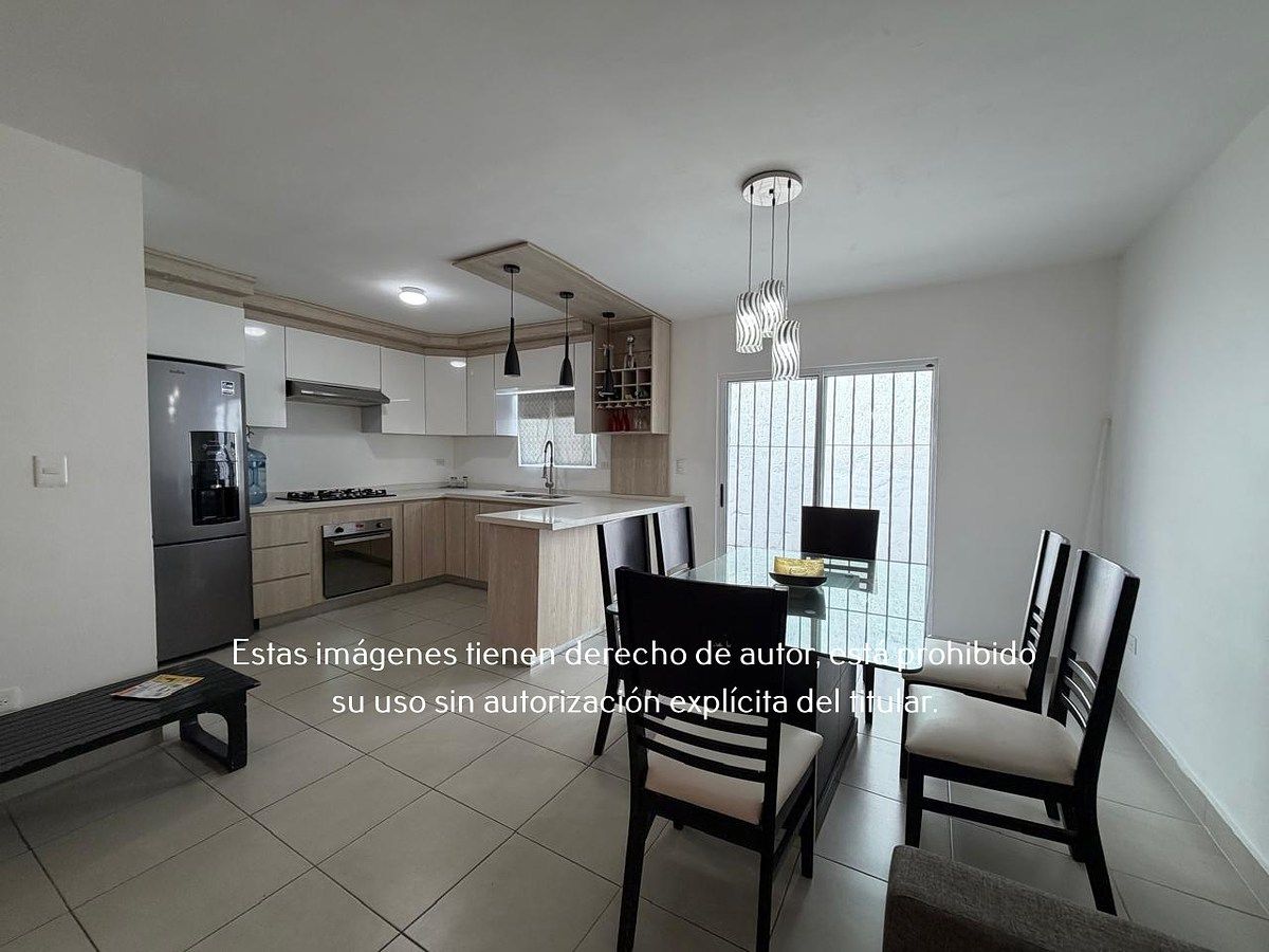 3 de 22: Casa Amueblada en Renta en Arezzo, Dominio Cumbres