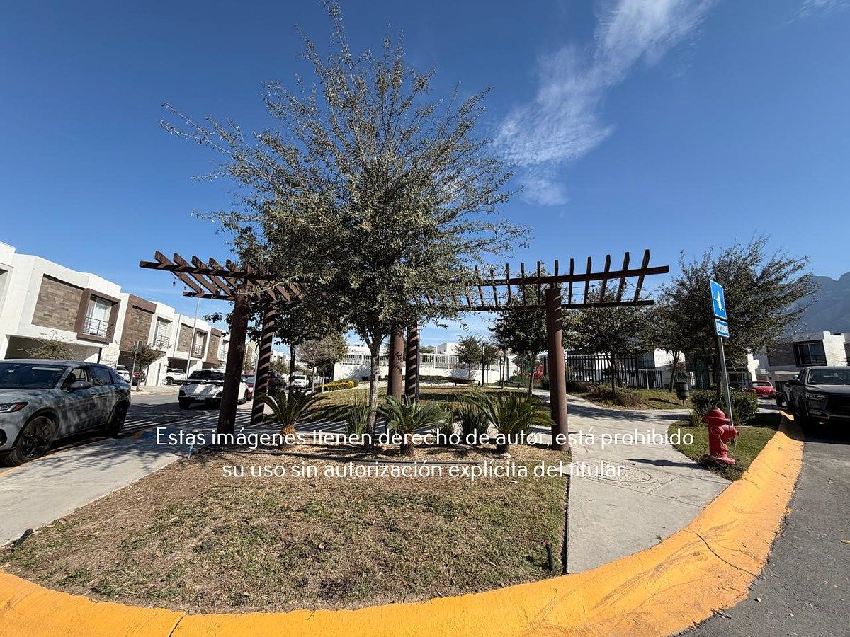 20 de 22: Casa Amueblada en Renta en Arezzo, Dominio Cumbres