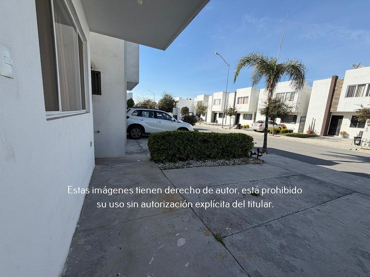 14 de 22: Casa Amueblada en Renta en Arezzo, Dominio Cumbres