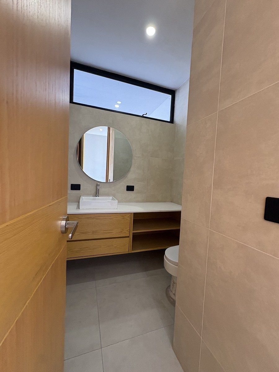 4 de 22: Baño Visitas