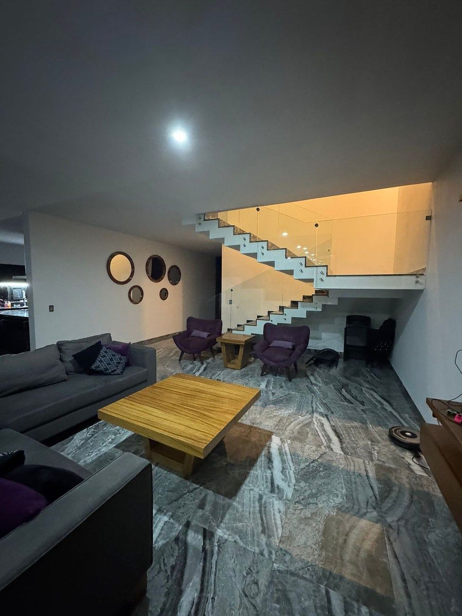 Sala/escaleras., foto 5 de 20