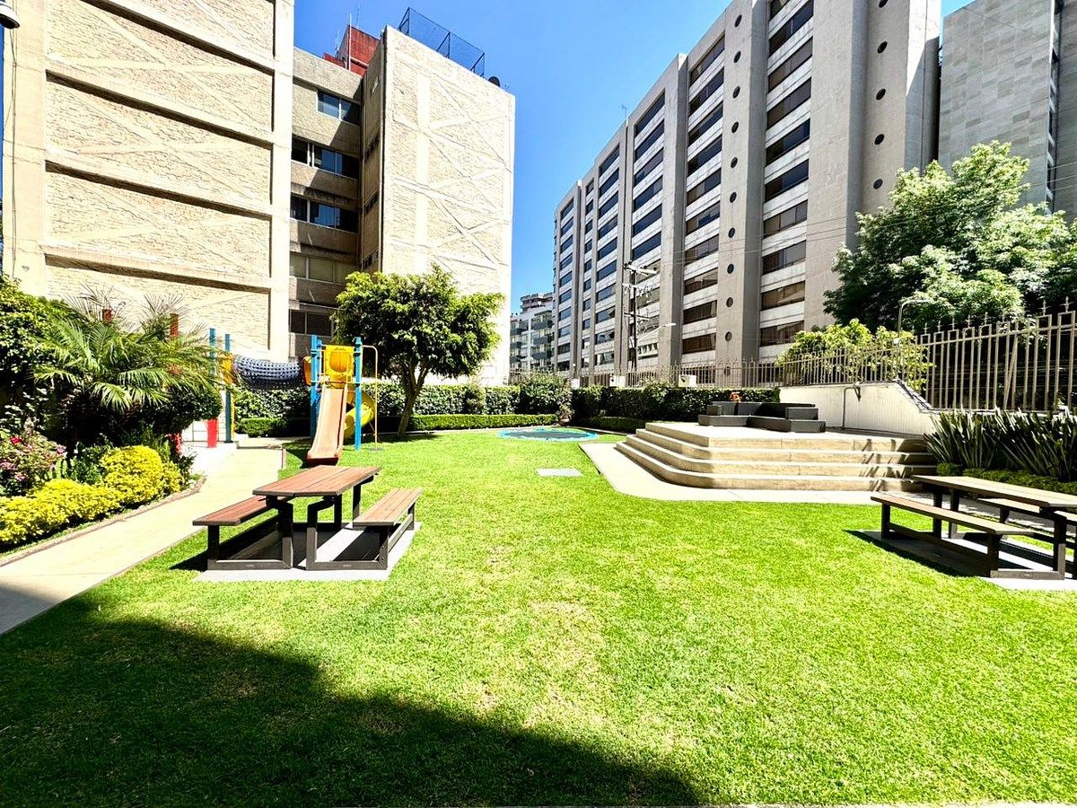 30 de 39: Zona juegos  infantiles