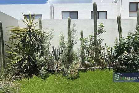 CASA À VENDA COM PREÇO NEGOCIÁVEL EM ZIBATÁ, QUERÉTARO