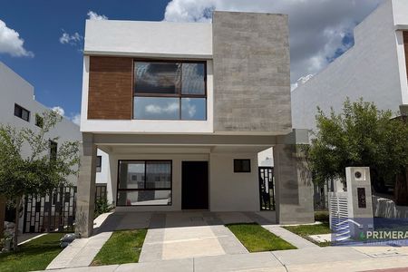 CASA À VENDA COM PREÇO NEGOCIÁVEL EM ZIBATÁ, QUERÉTARO