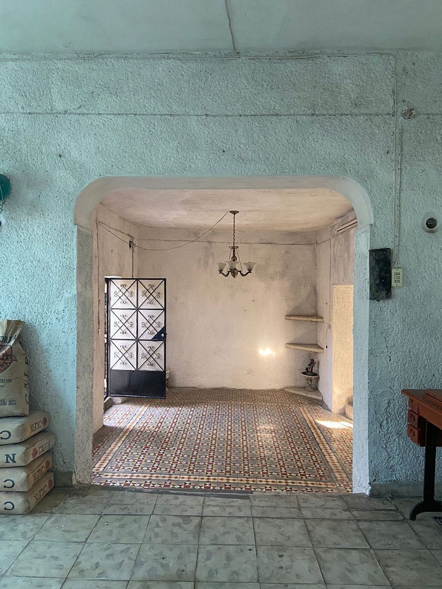 7 de 39: sala y desnivel