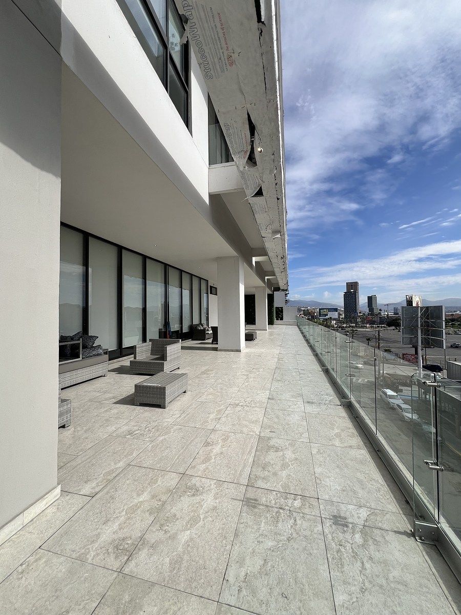 13 de 14: Área social