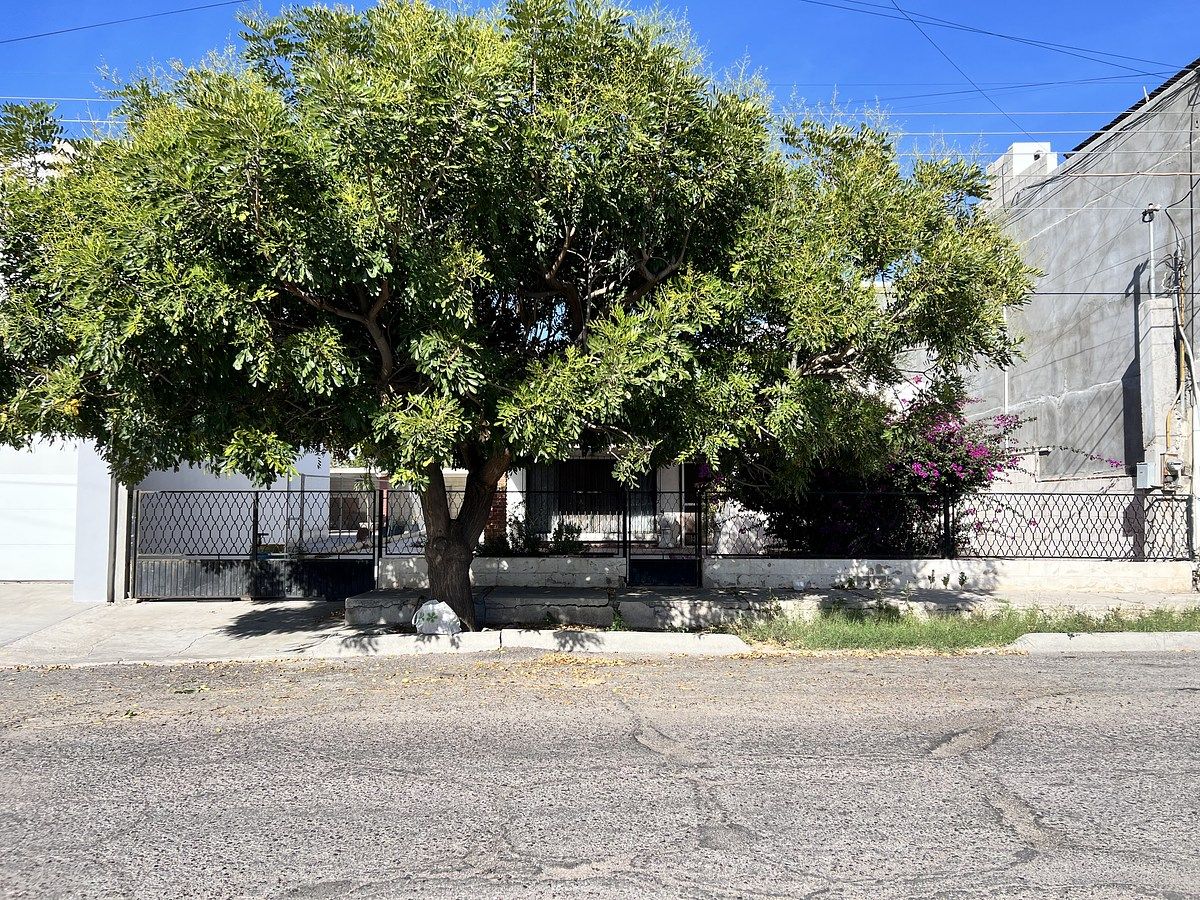 1 de 20: FRENTE VISTA DE LA CALLE