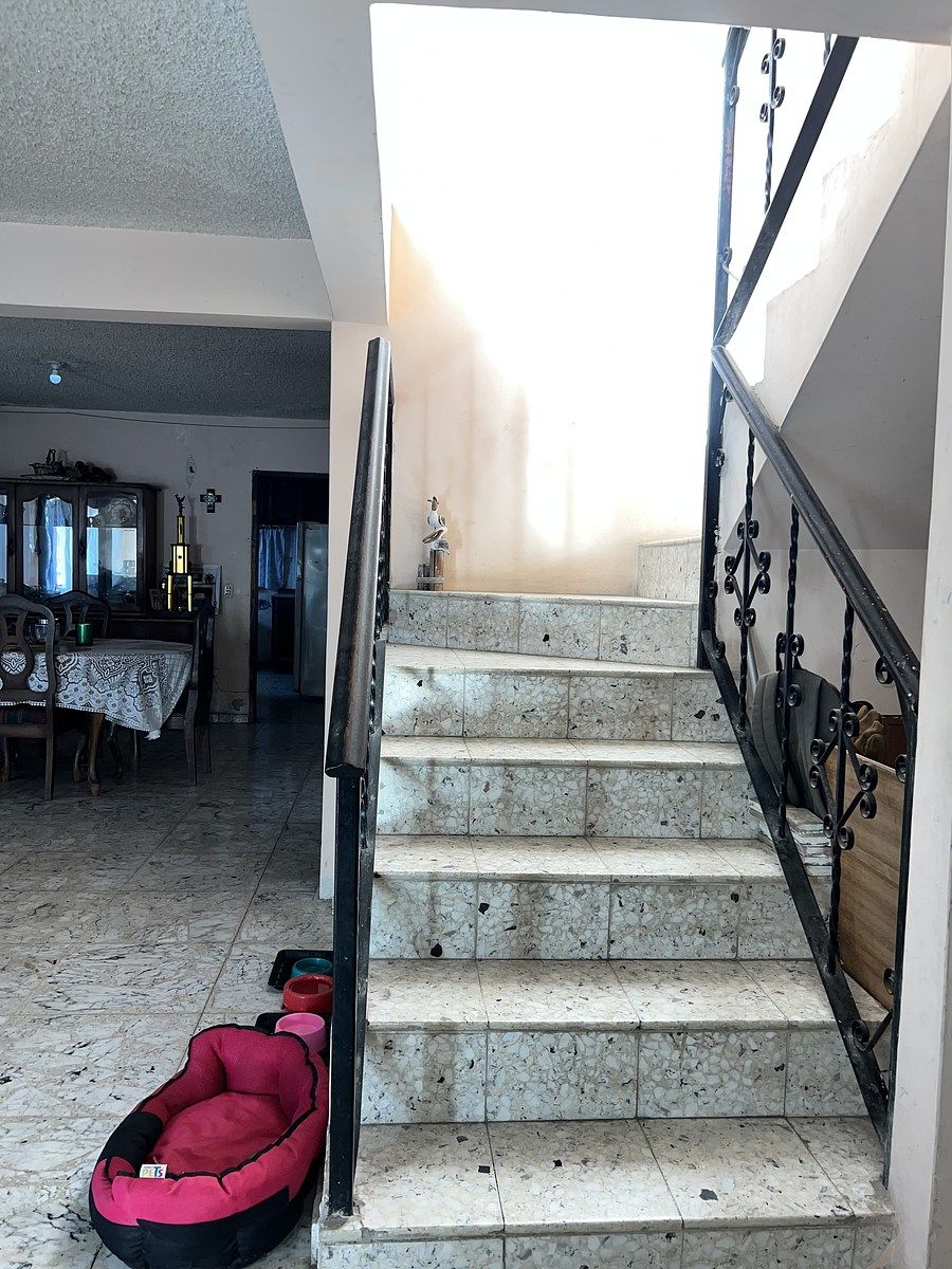 16 de 20: ACCESO PLANTA ALTA