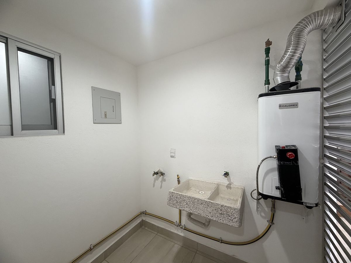 16 de 28: CUARTO LAVADO