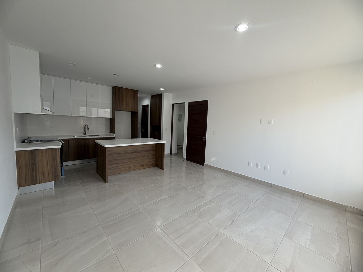 3 de 28: SALA COMEDOR