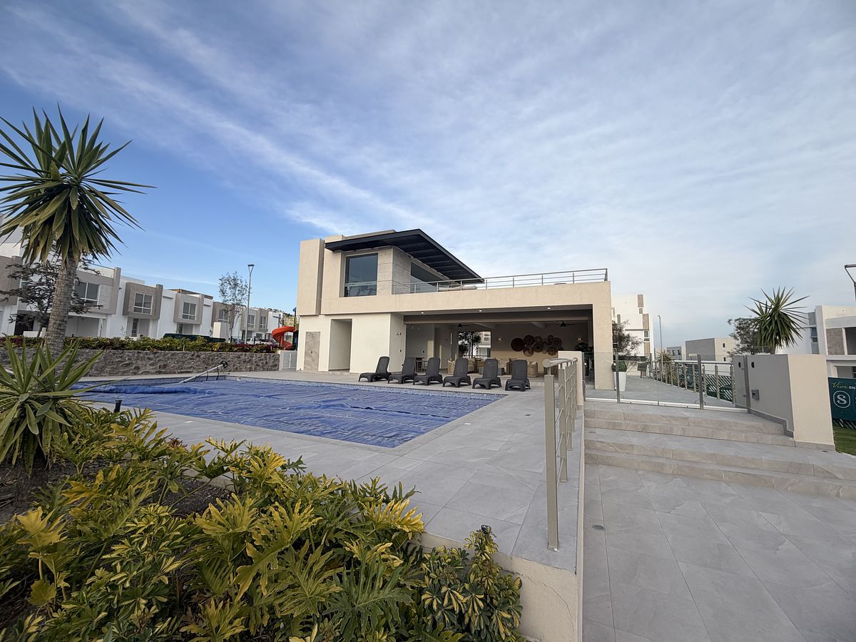 17 de 28: CASA CLUB Y ALBERCA