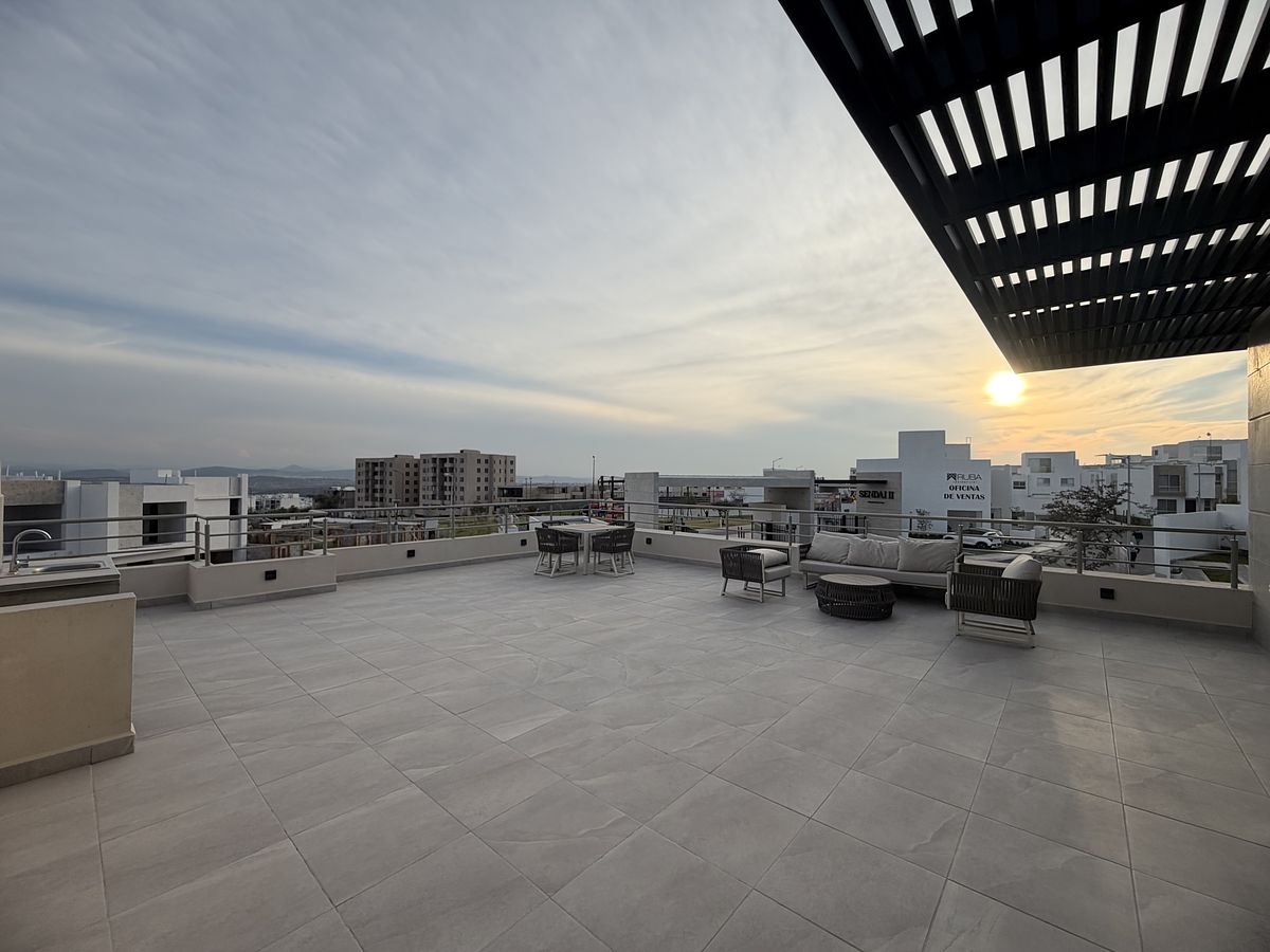 24 de 28: TERRAZA CASA CLUB