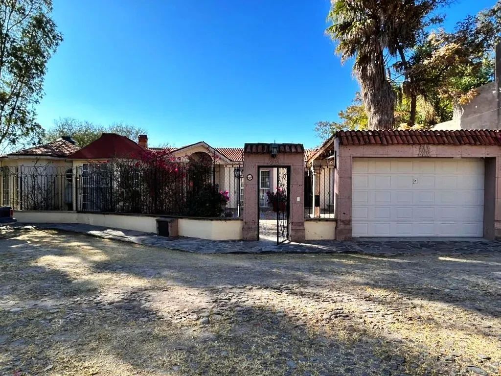 Price Reduced! Single-Story Furnished Home for Sale in Villa de los Frailes