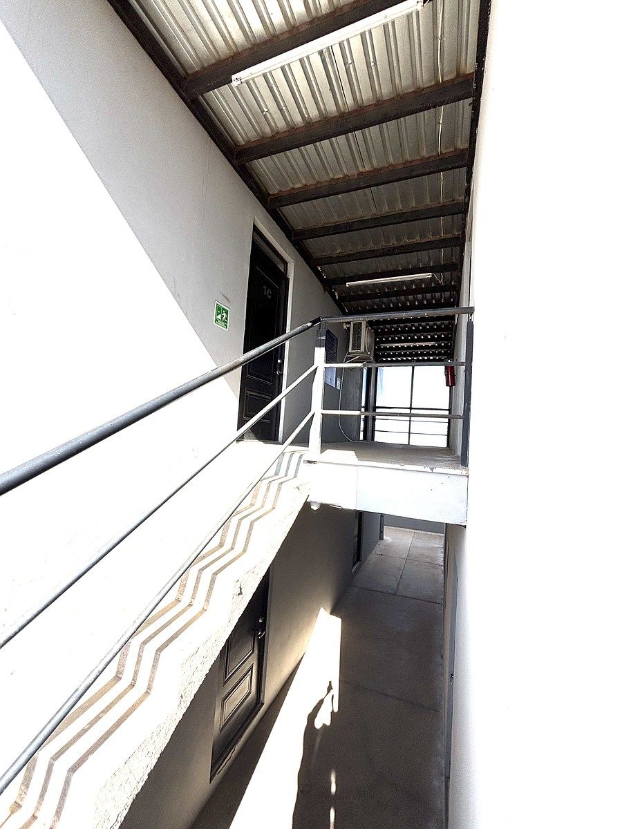 9 de 37: Acceso a Planta alta