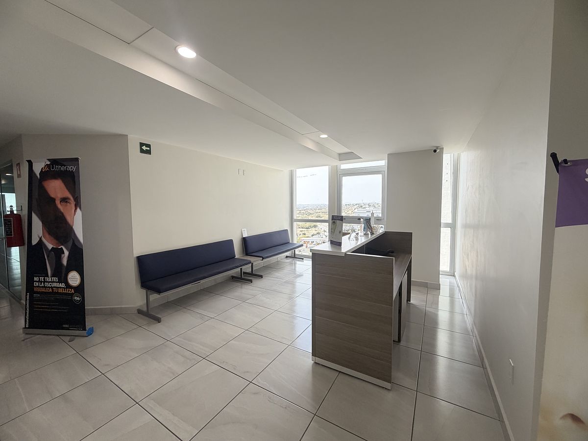 8 de 17: SALA DE ESPERA