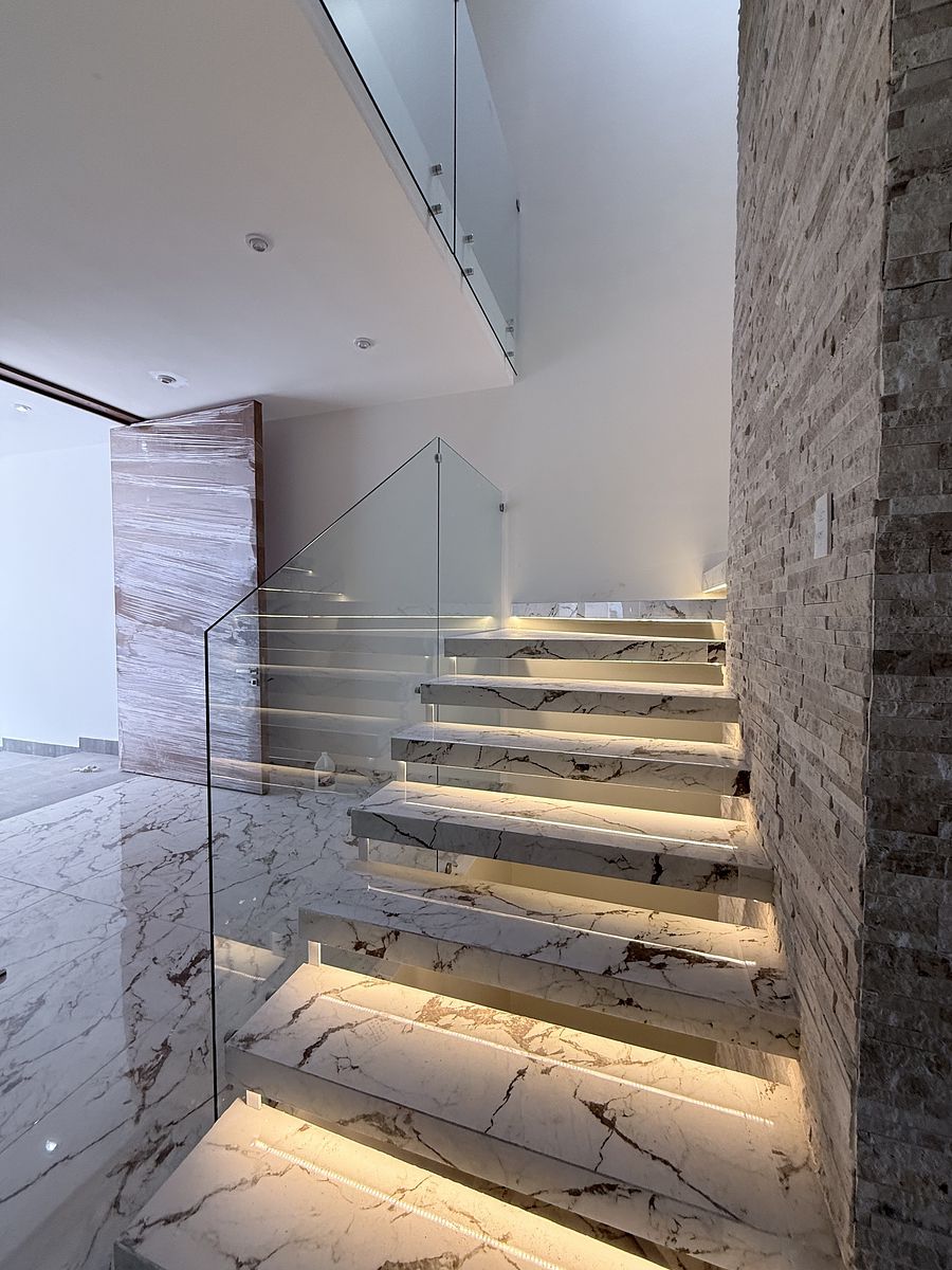 3 de 40: Entrada principal