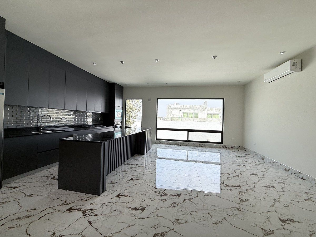 21 de 40: Cocina y comedor