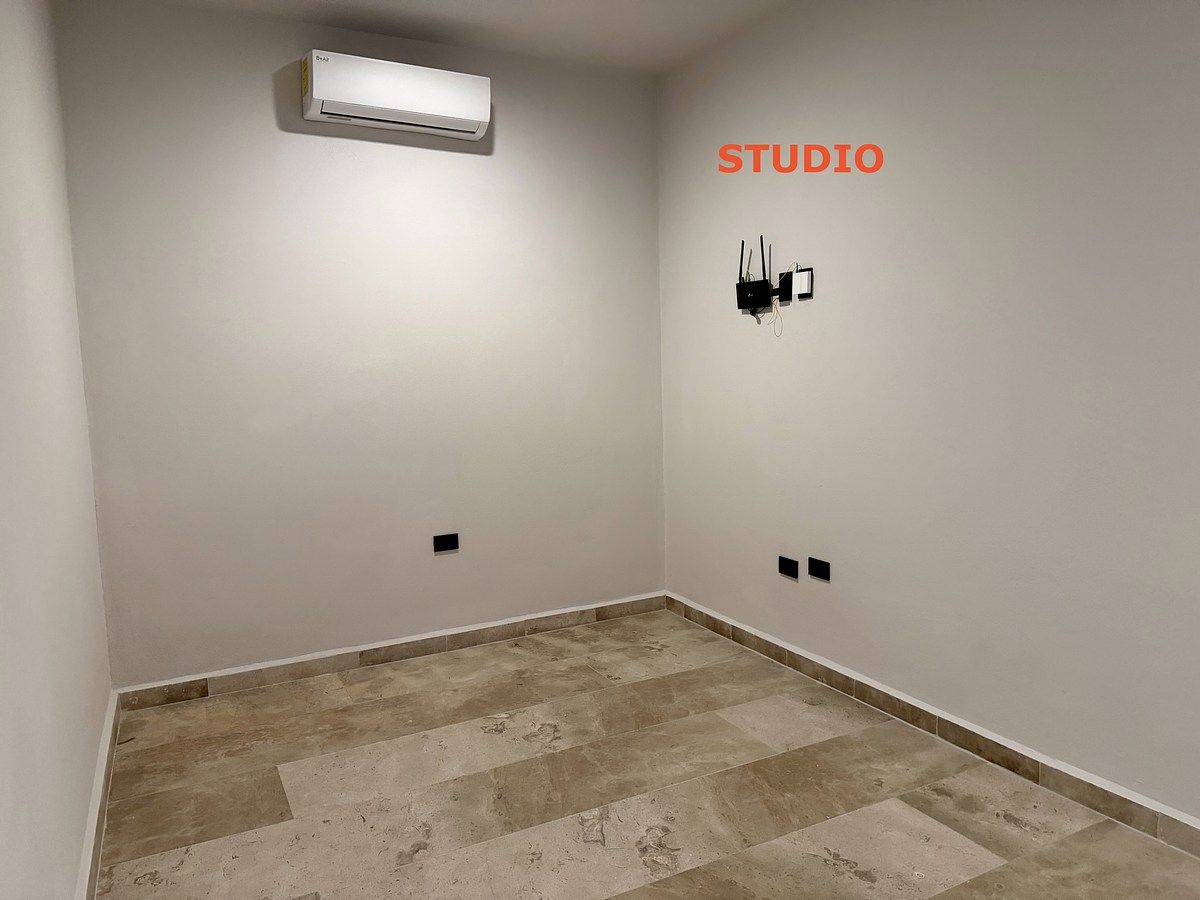 33 de 50: Studio could be a 2nd bedroom