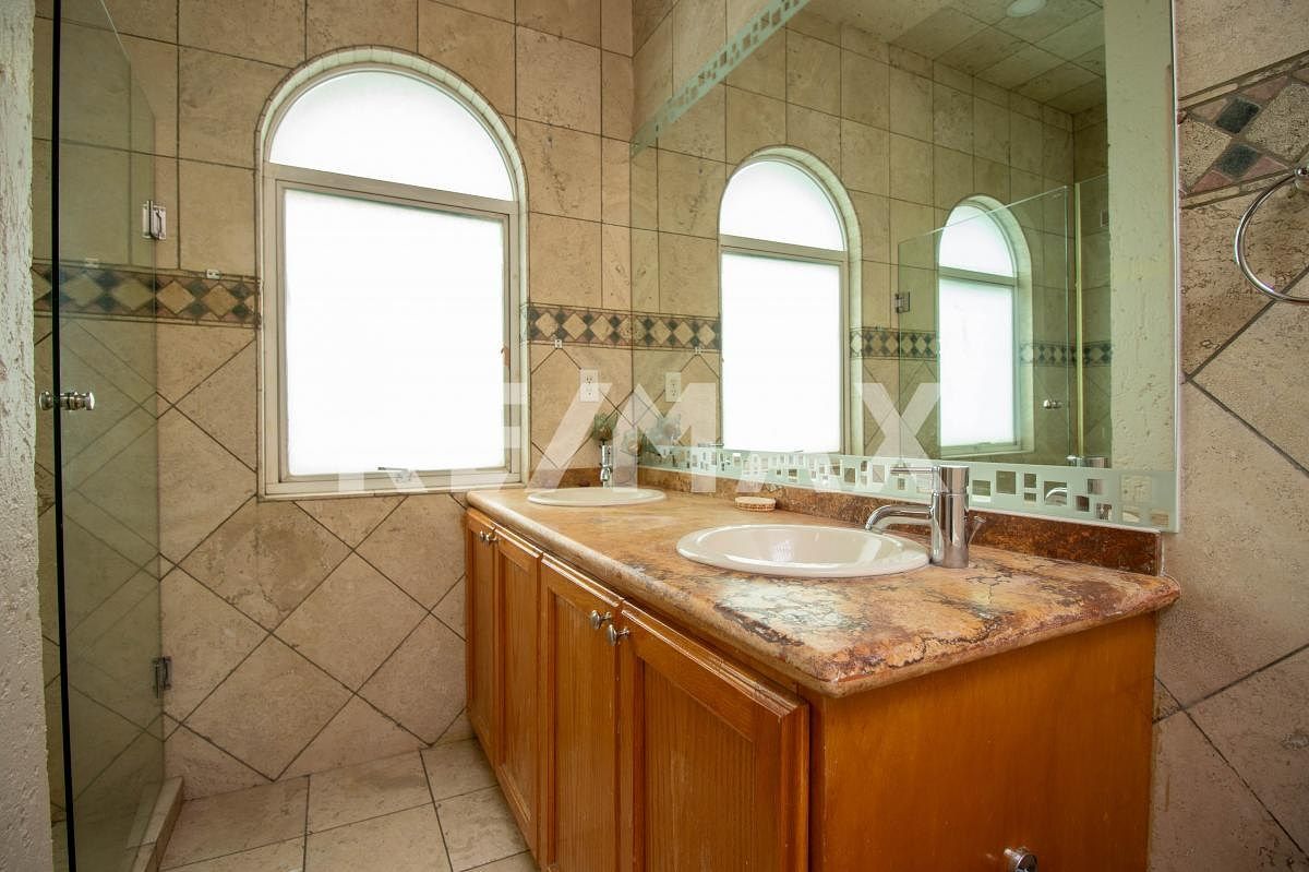 baño recámara principal, photo 18 of 41