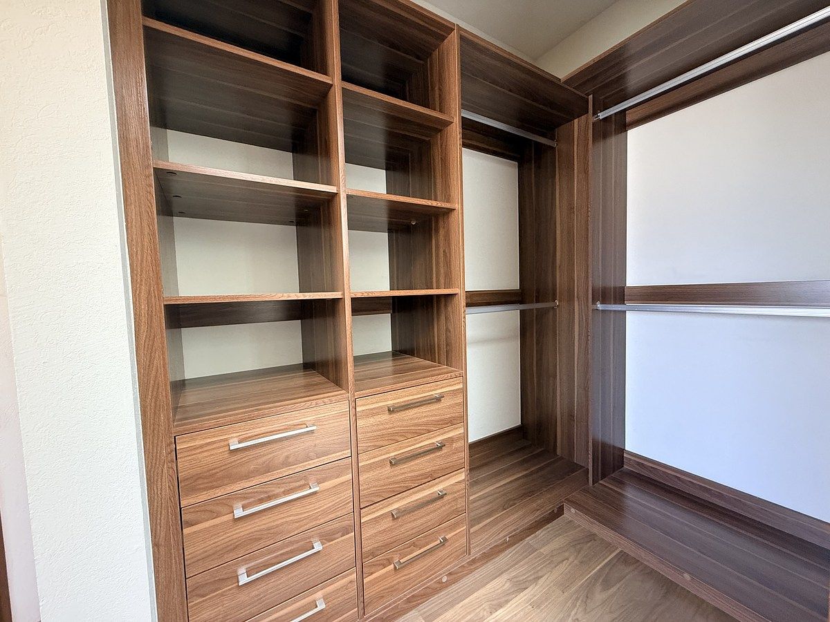 14 de 16: Vestidor recámara secundaria 1