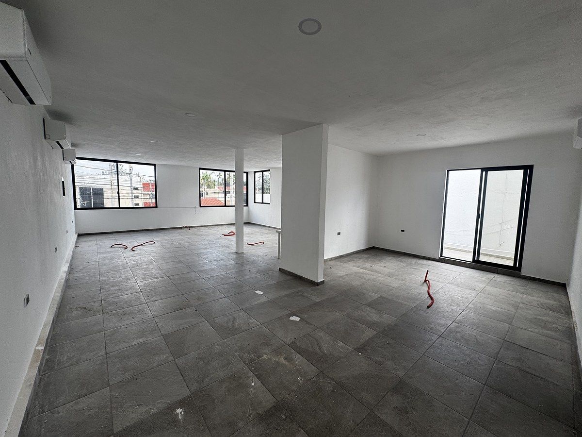 12 of 21: área oficinas libre nivel 2