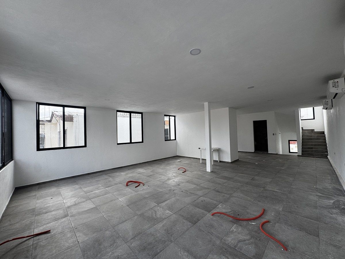 14 of 21: área oficinas libre nivel 2