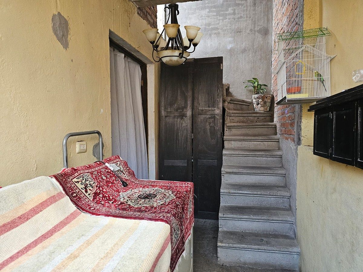 14 de 18: esacalera segundo nivel hacia roof top terrace