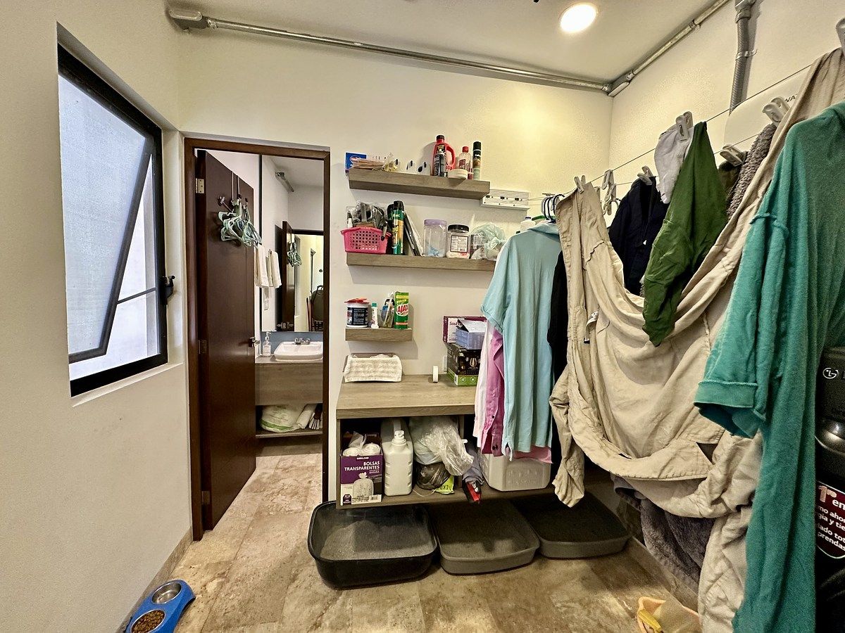 32 of 48: Cuarto servicio