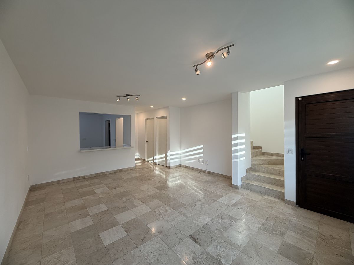 3 de 28: SALA COMEDOR