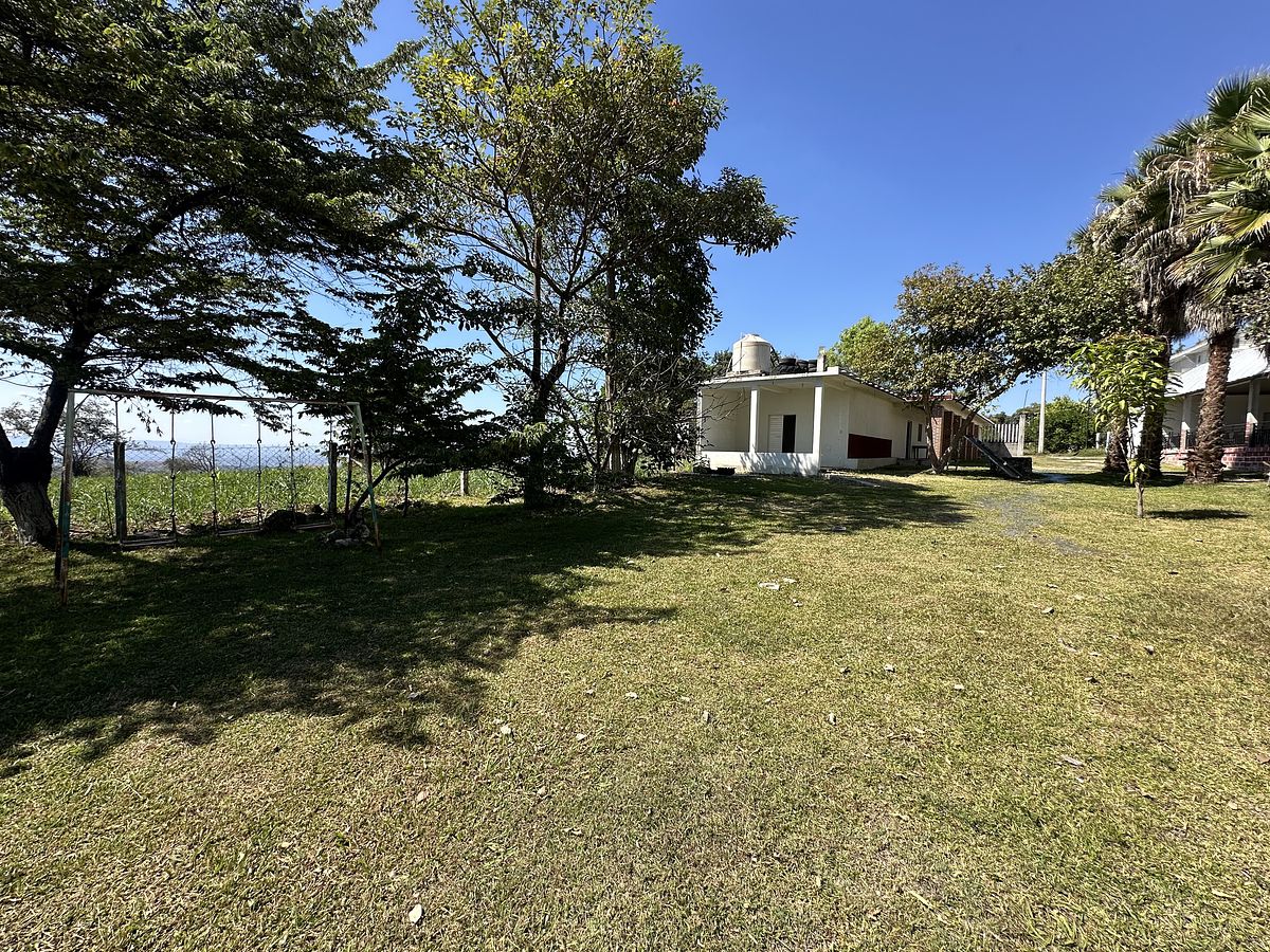 Villa in Las Rosas Centro, Las Rosas, photo 9 of 48