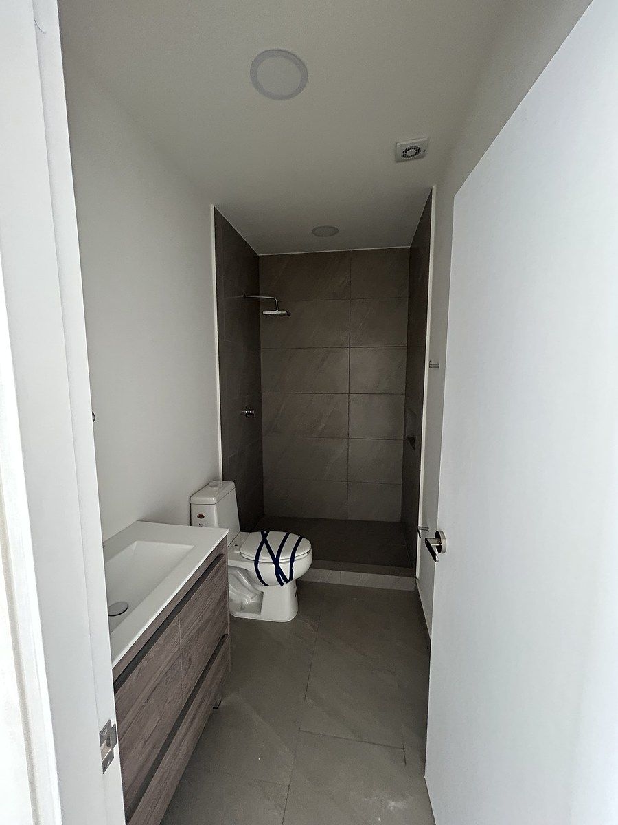 14 de 46: Baño social