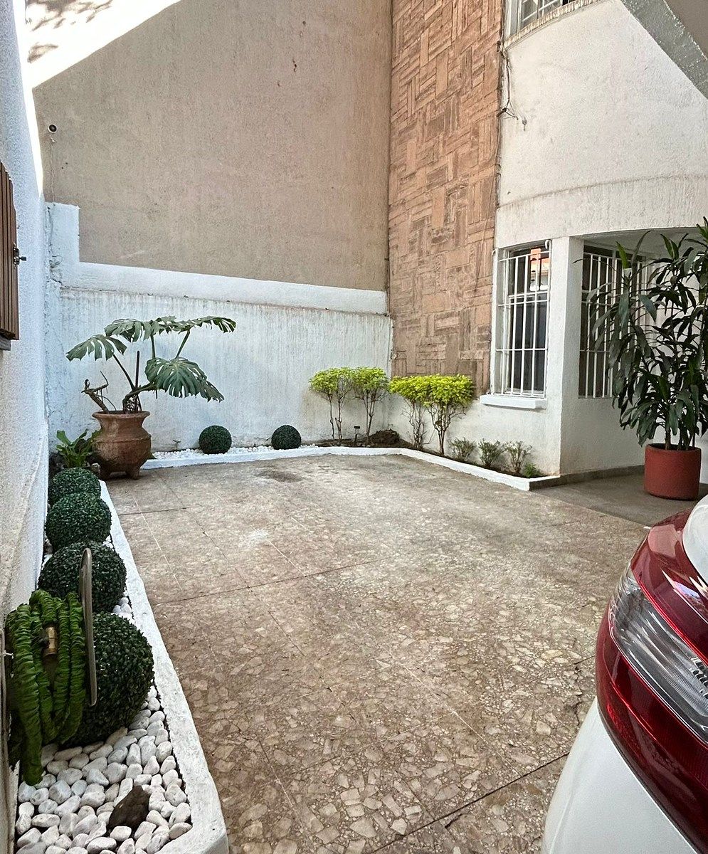 44 de 45: Estacionamiento