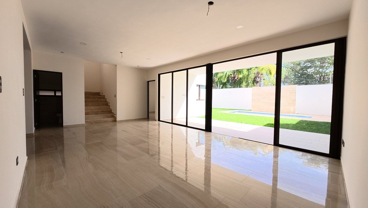 2 de 23: Sala y Comedor