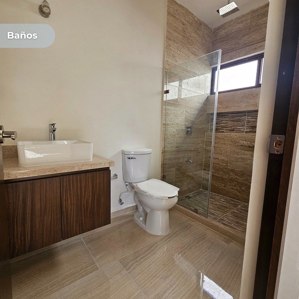 9 de 24: Baño Segunda Recámara