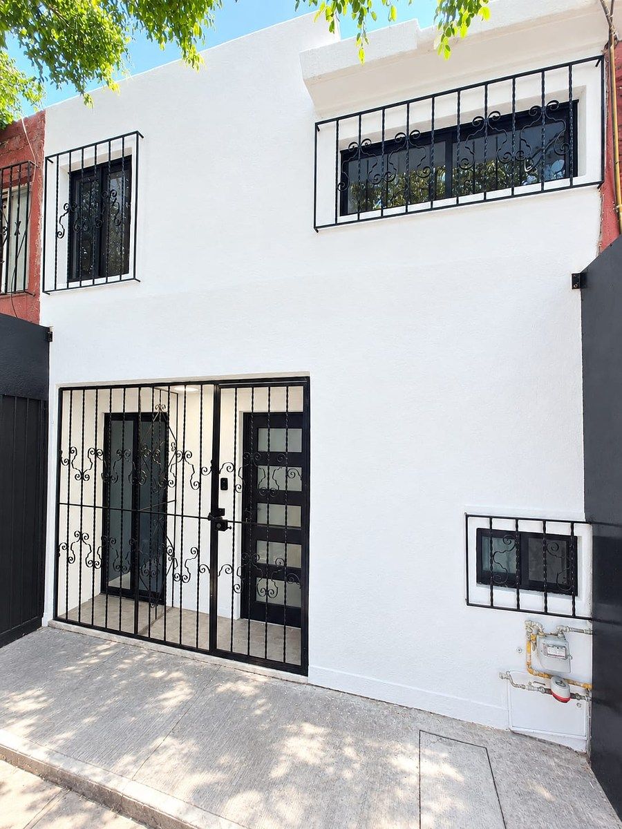 CASA EN SATELITE, foto 1 de 24