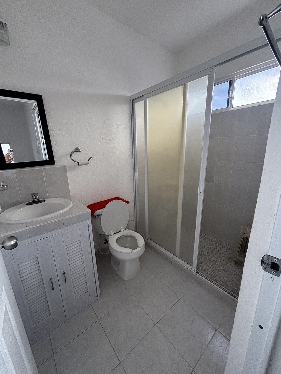 23 de 23: Baño recámara principal