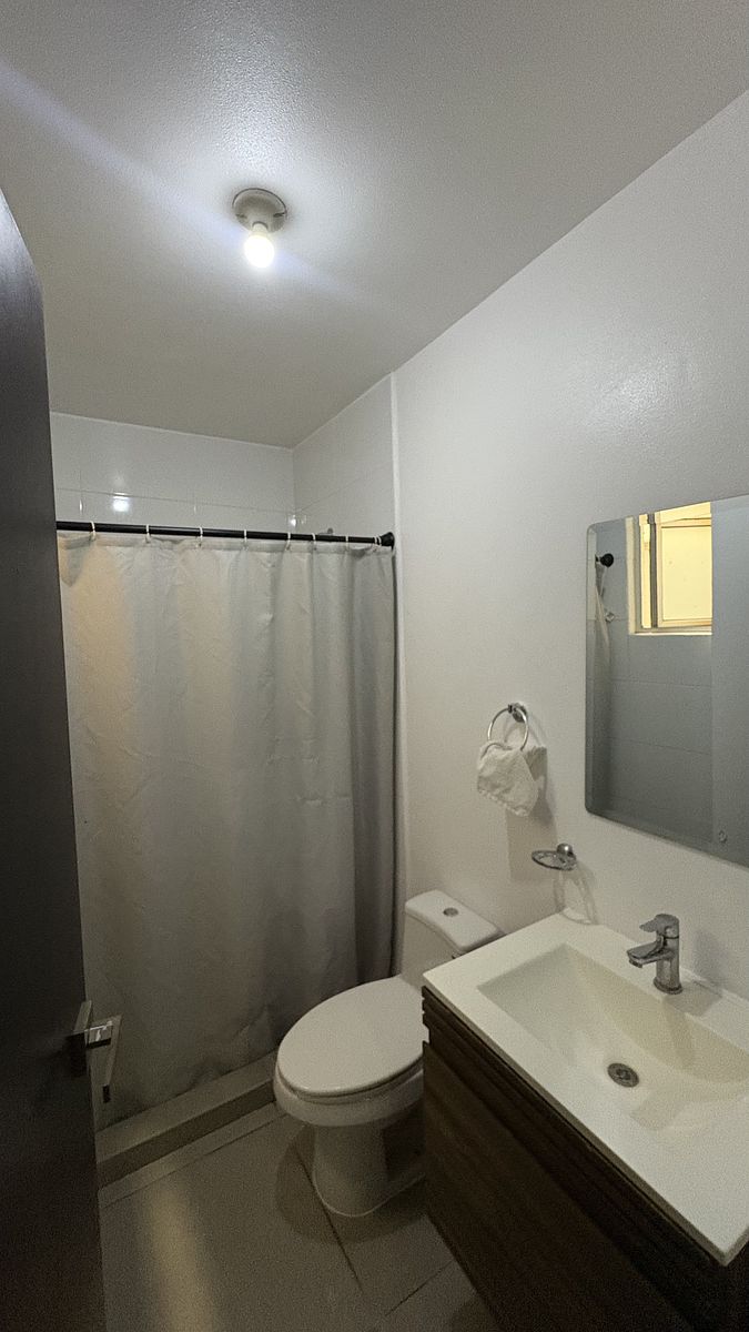 23 de 25: Baño Compartido