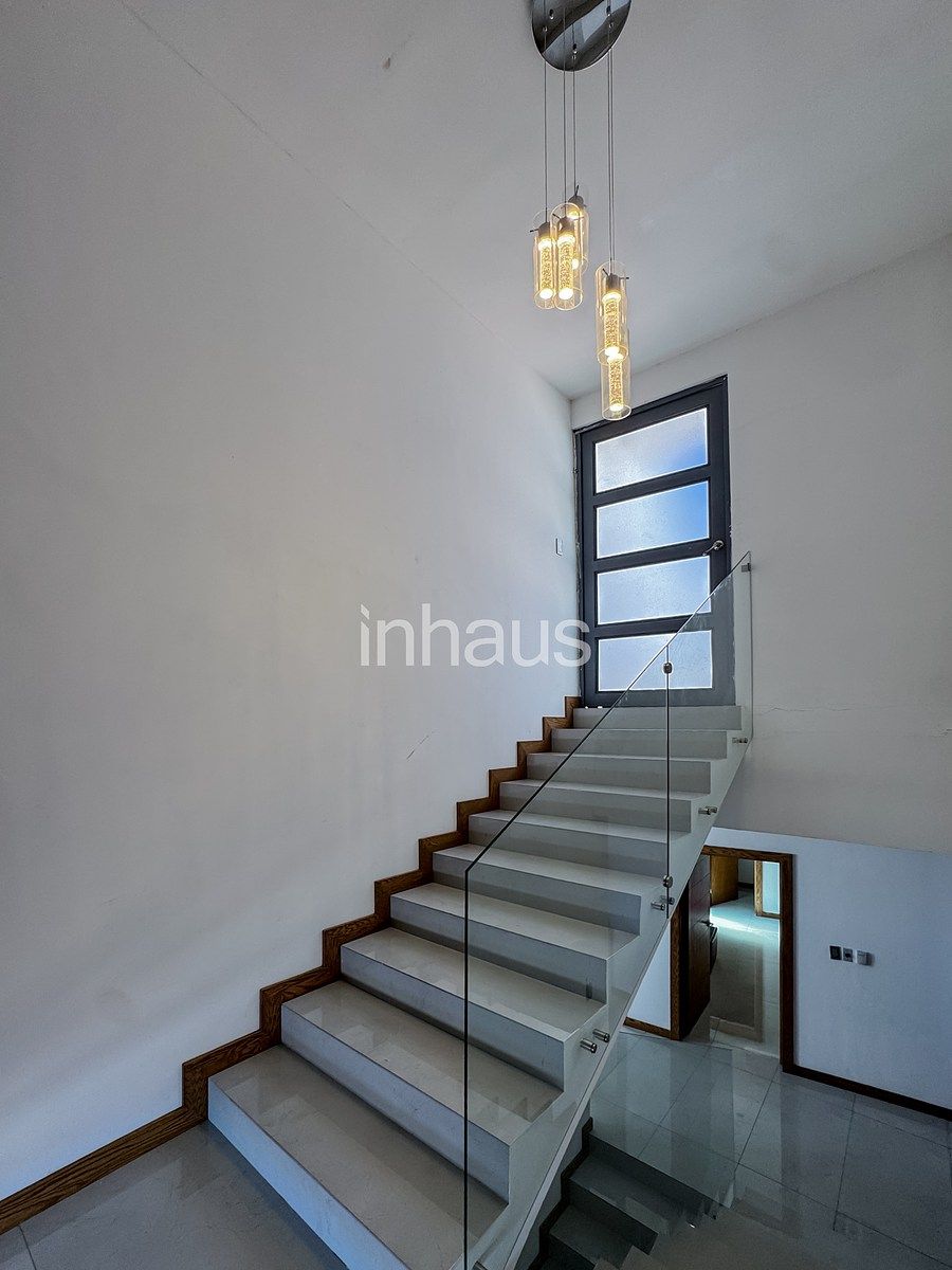 20 de 26: SALIDA A TERRAZA