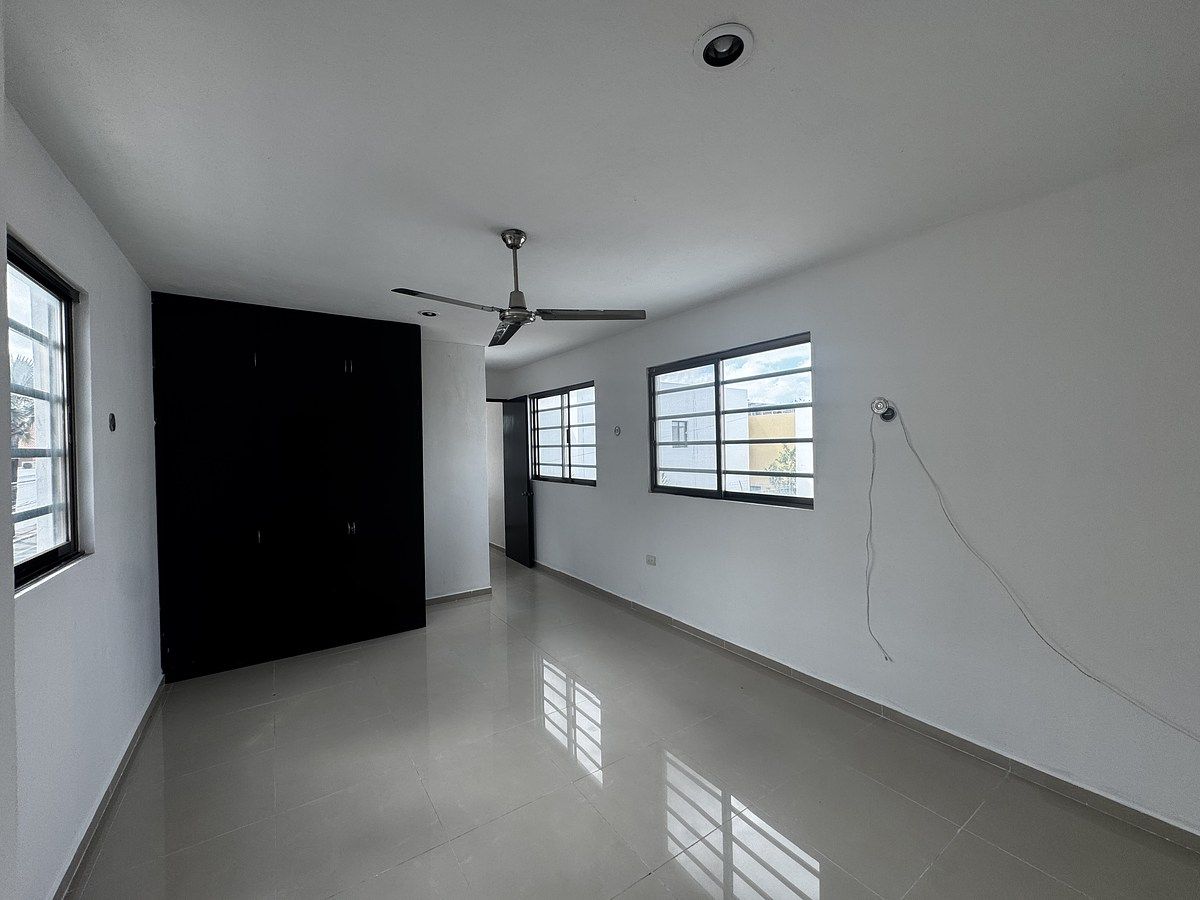 28 de 45: Cuarta recámara en planta alta construcción trasera